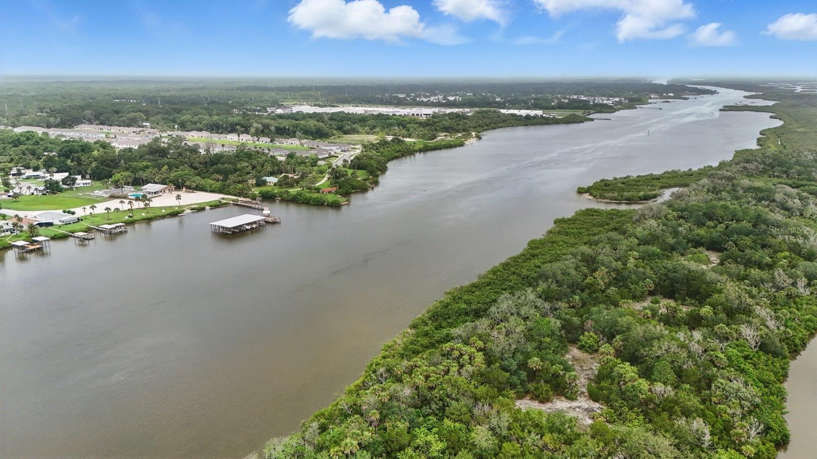 Image 4 of 48 For 317 River Front Way