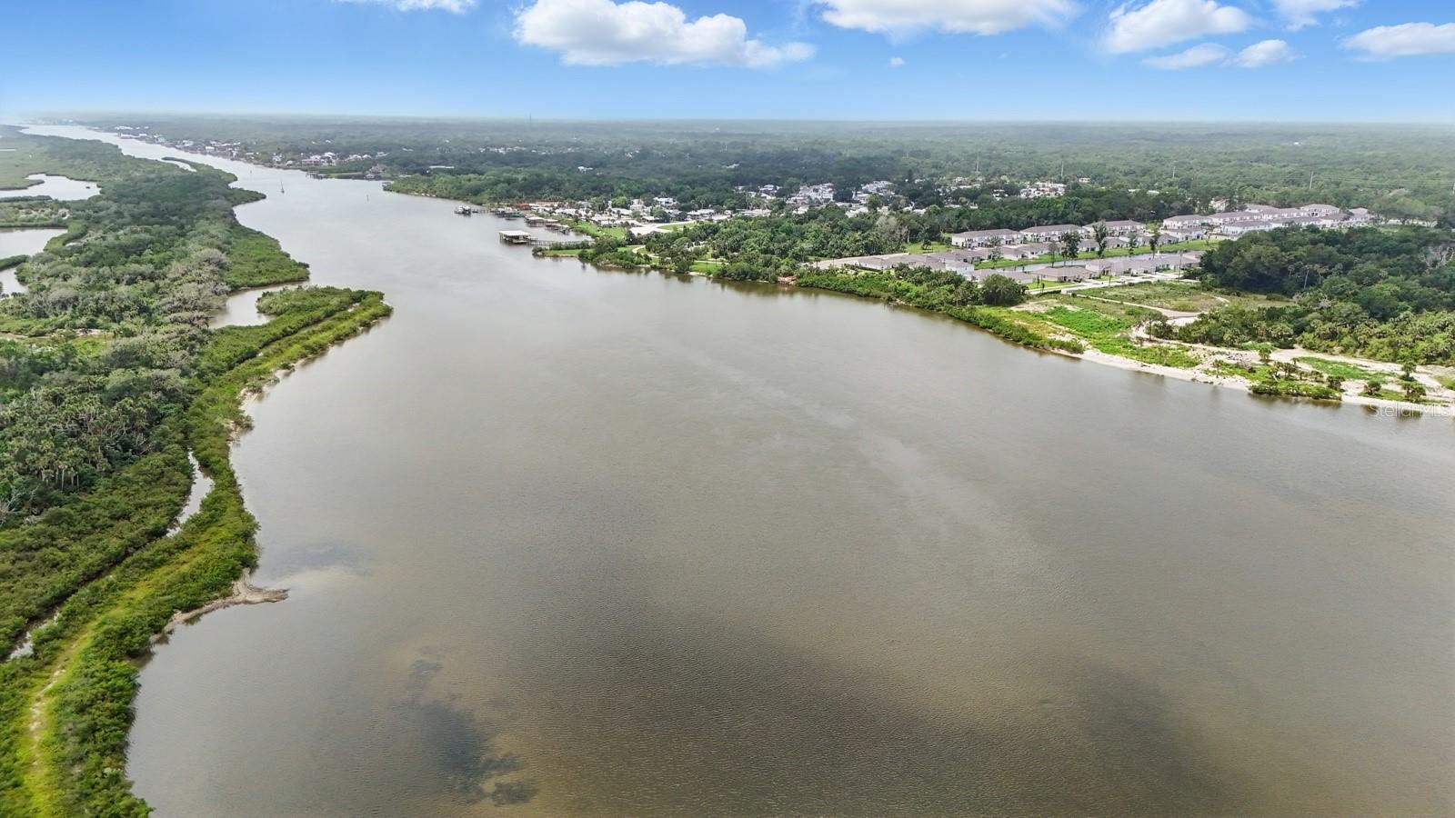 Image 6 of 48 For 317 River Front Way