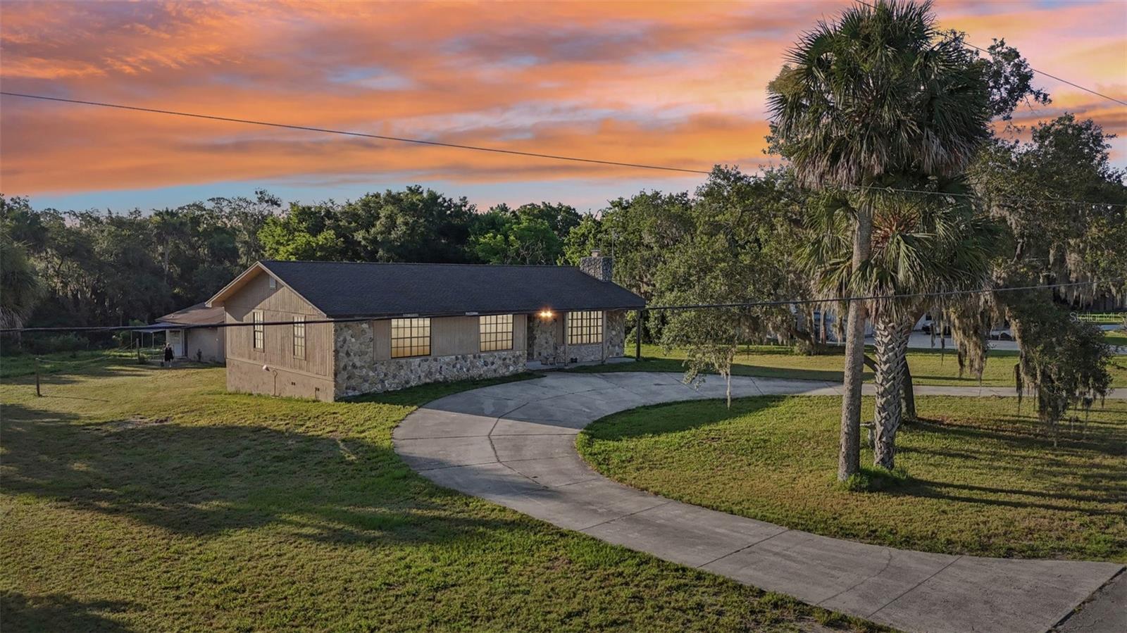 Image 3 of 68 For 5759 Dogwood Road