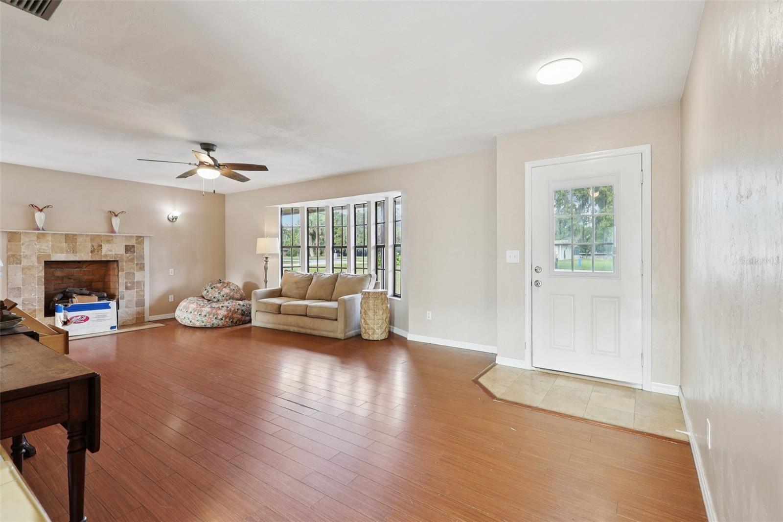 Image 7 of 68 For 5759 Dogwood Road