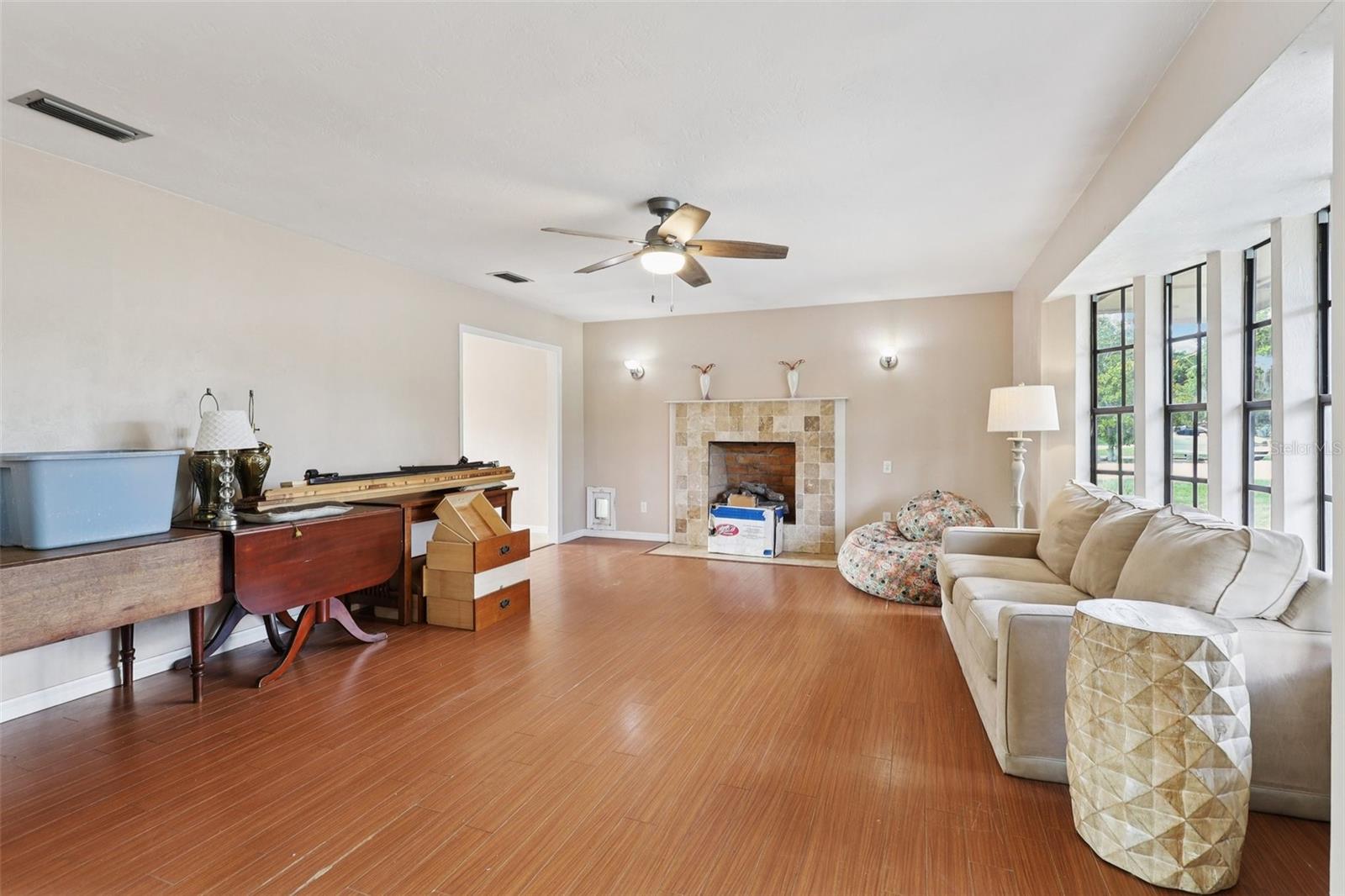 Image 9 of 68 For 5759 Dogwood Road