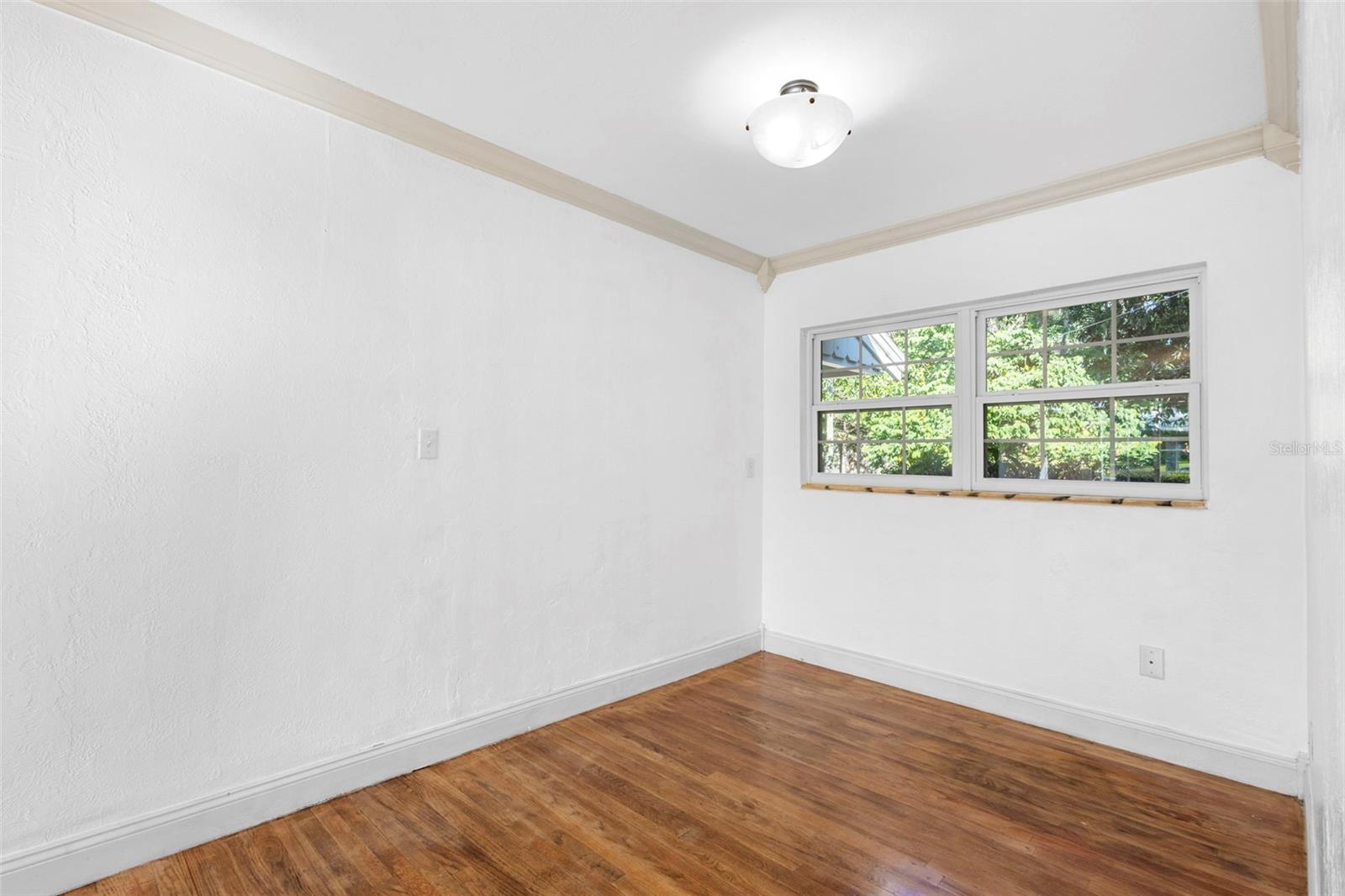 Image 9 of 36 For 611 Garfield Avenue