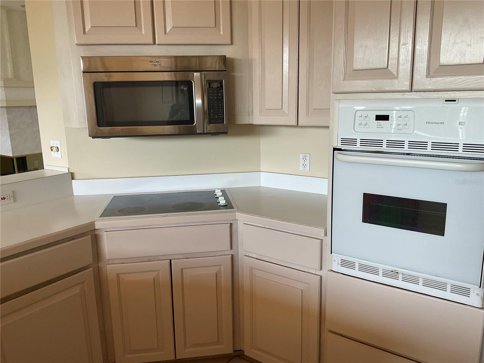 Image 3 of 18 For 715 Fairlawn Drive