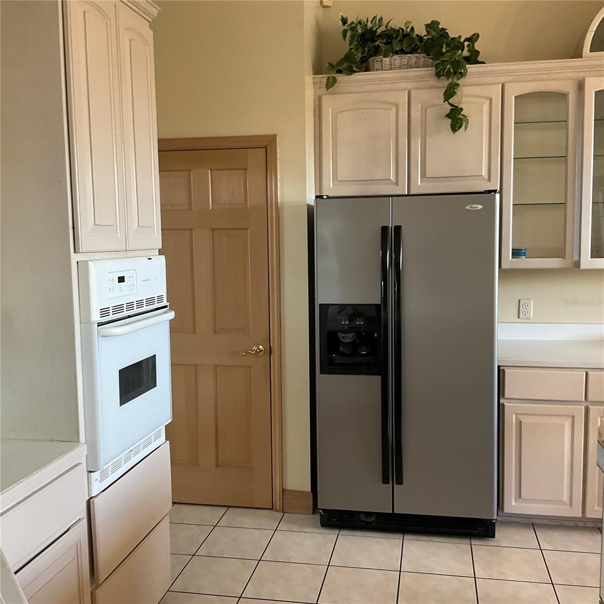 Image 4 of 18 For 715 Fairlawn Drive