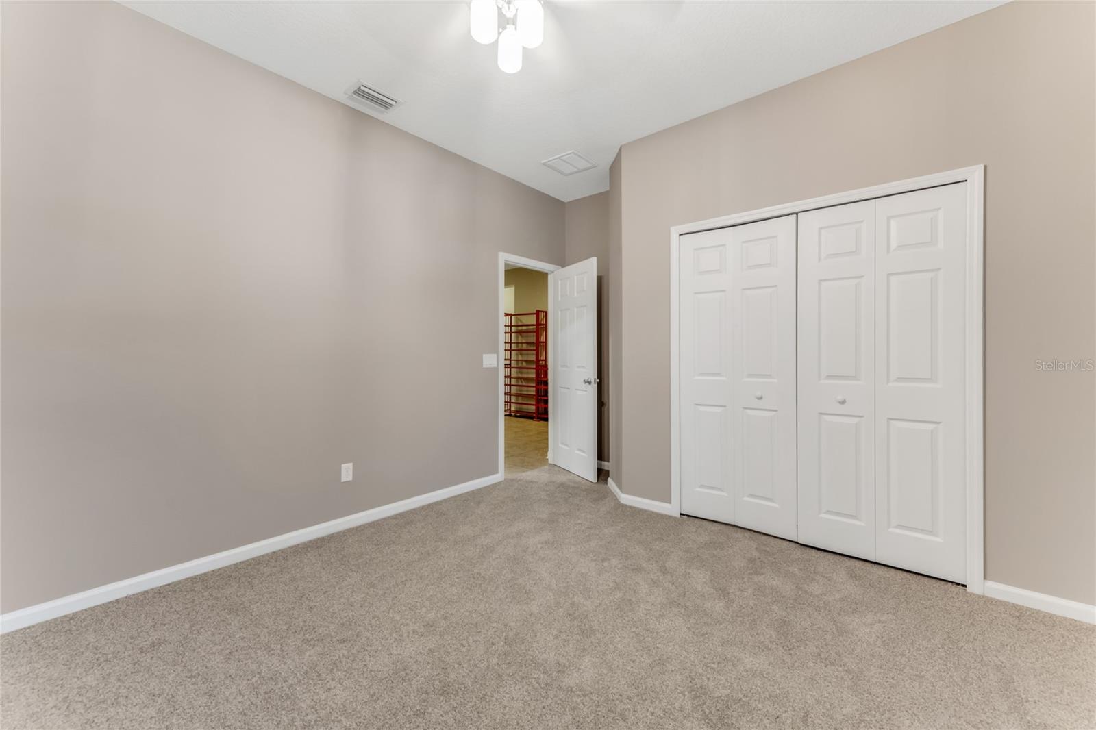 Image 16 of 39 For 32 Abacus Avenue
