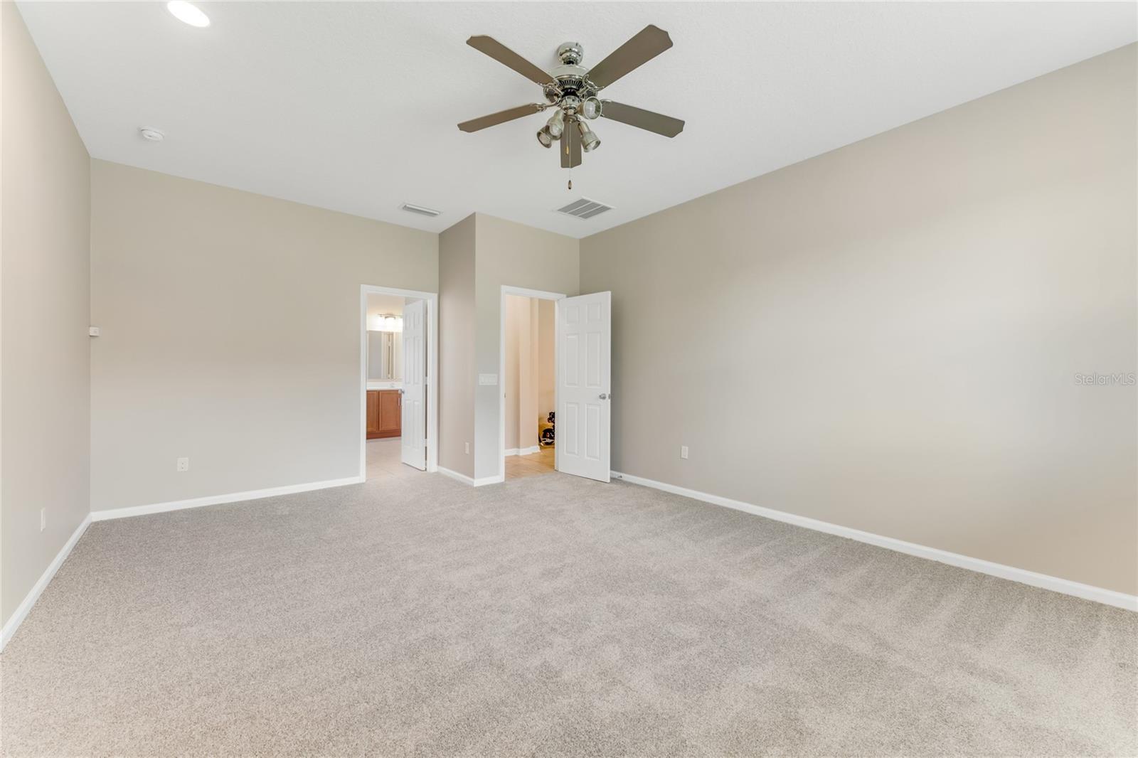 Image 22 of 39 For 32 Abacus Avenue