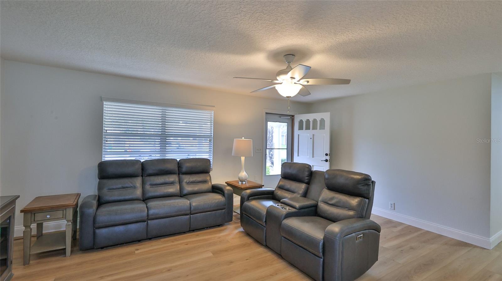 Image 6 of 37 For 2970 Lantern Drive