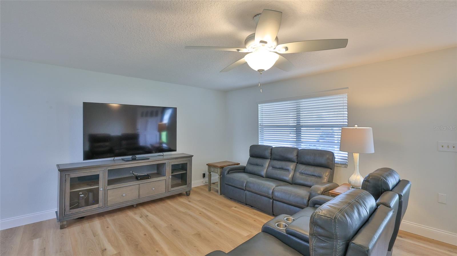 Image 7 of 37 For 2970 Lantern Drive