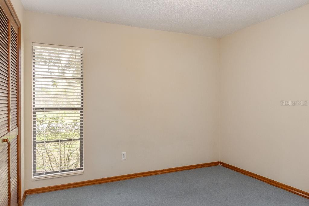Image 10 of 16 For 155 Bluefield Avenue