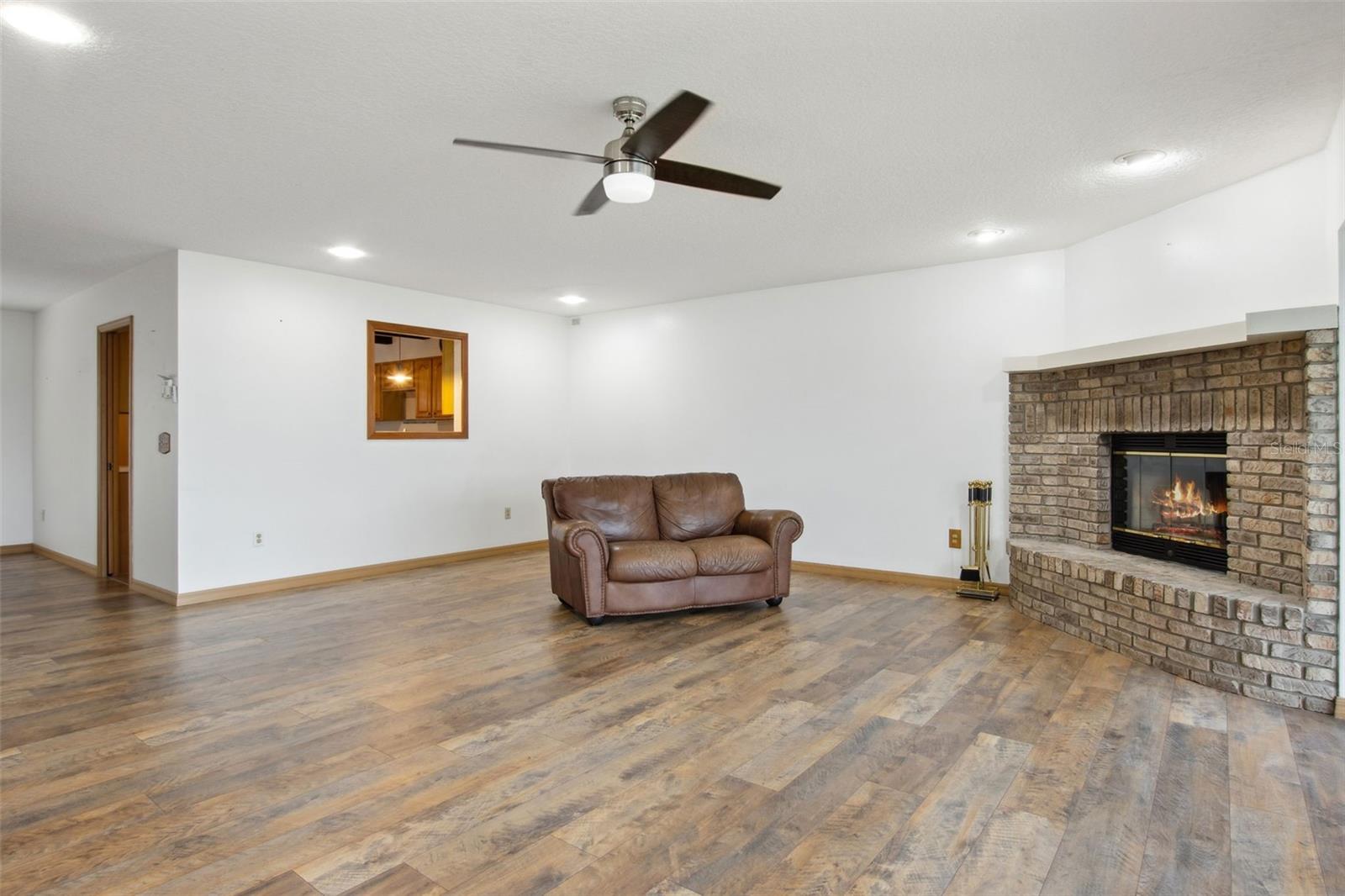 Image 10 of 72 For 510 Sandy Bluff Trail
