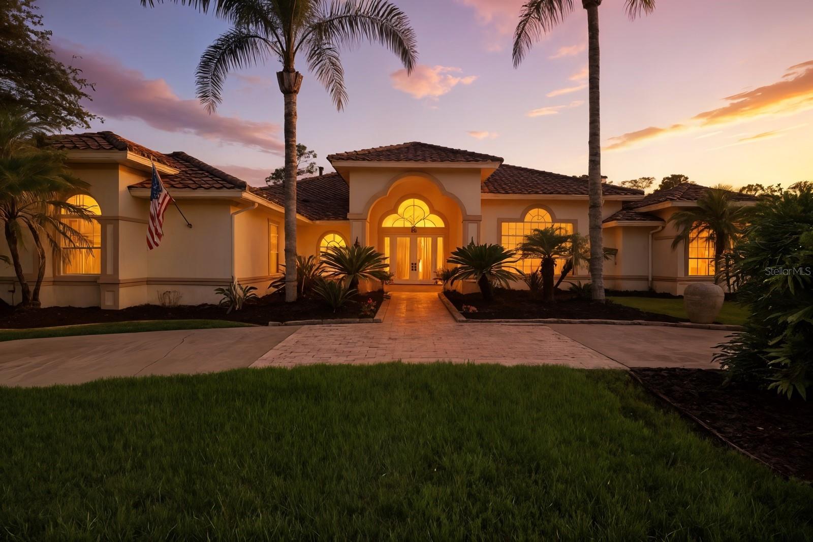 Image 3 of 81 For 19 Tomoka Cove Way