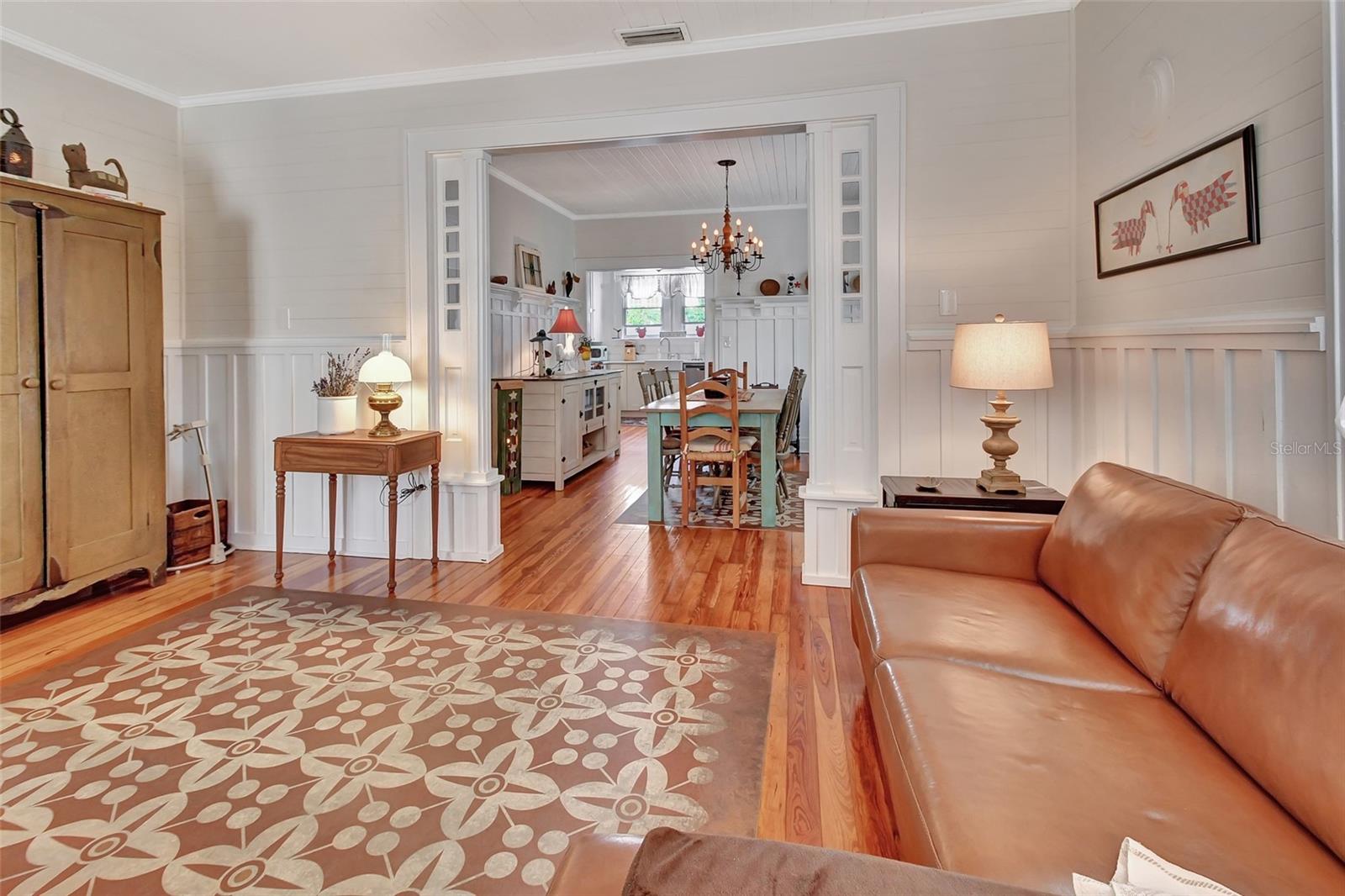 Image 14 of 49 For 1056 Stevens Street