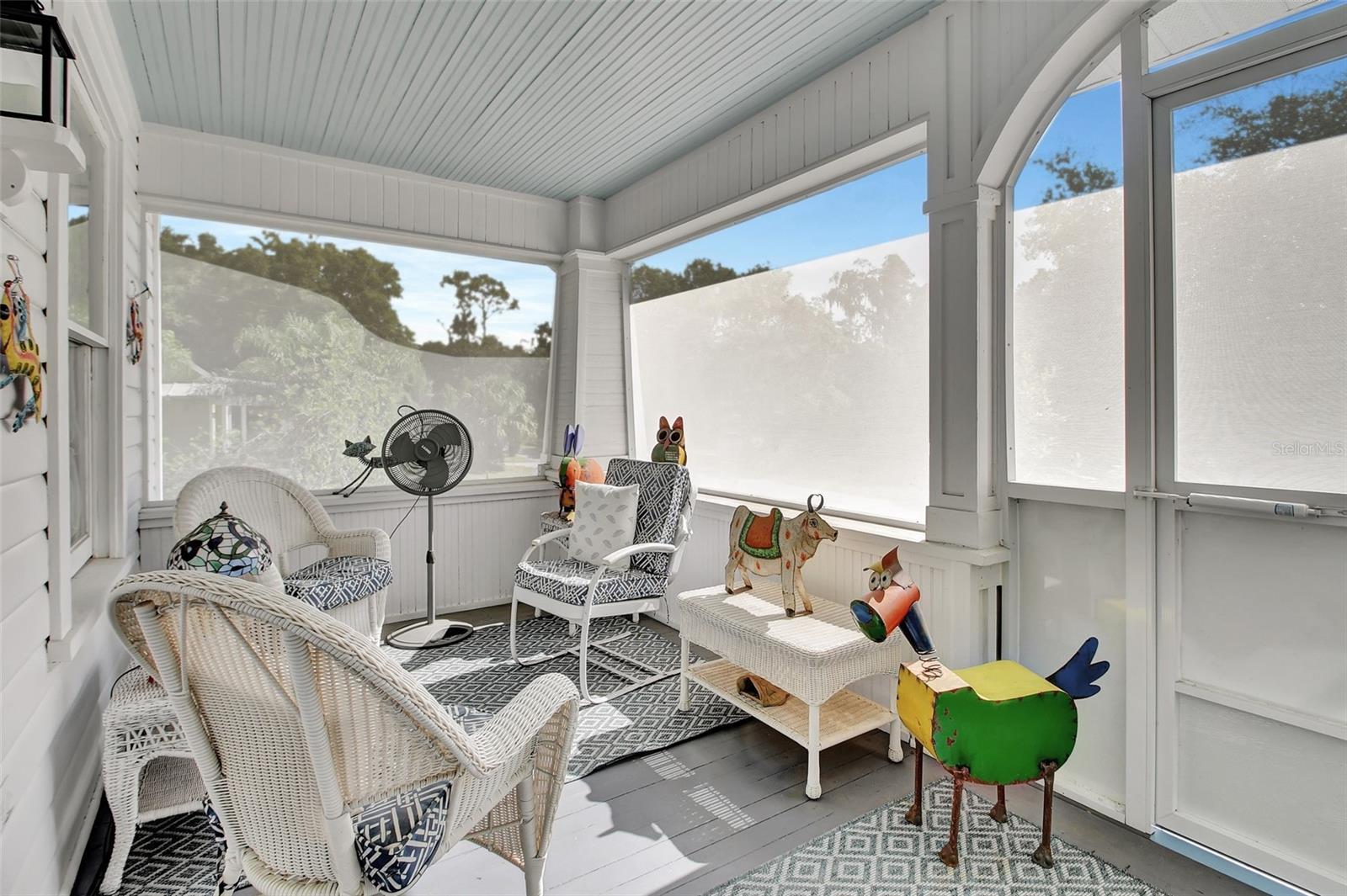 Image 18 of 49 For 1056 Stevens Street