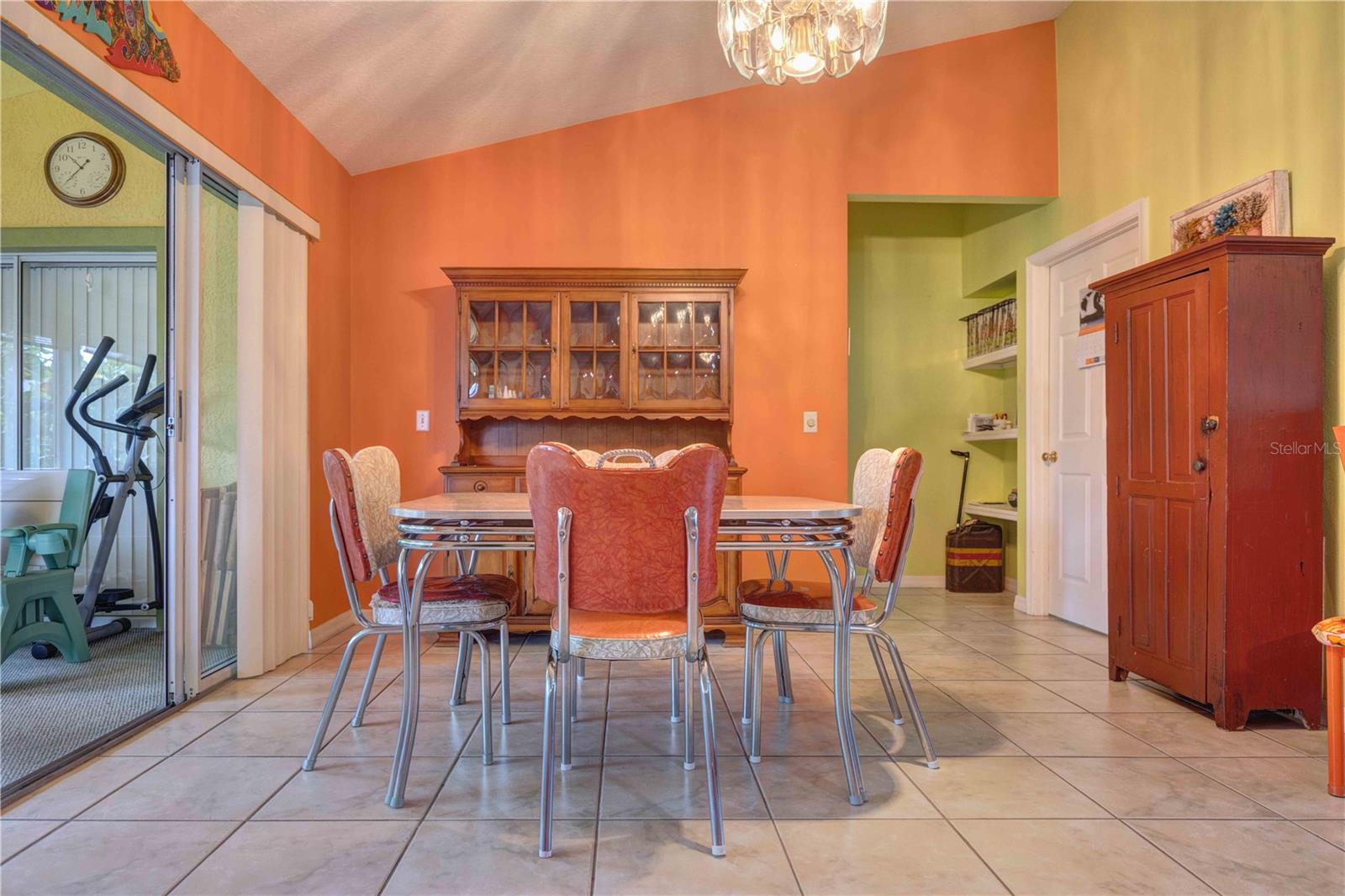 Image 23 of 51 For 1131 Lemonwood Avenue