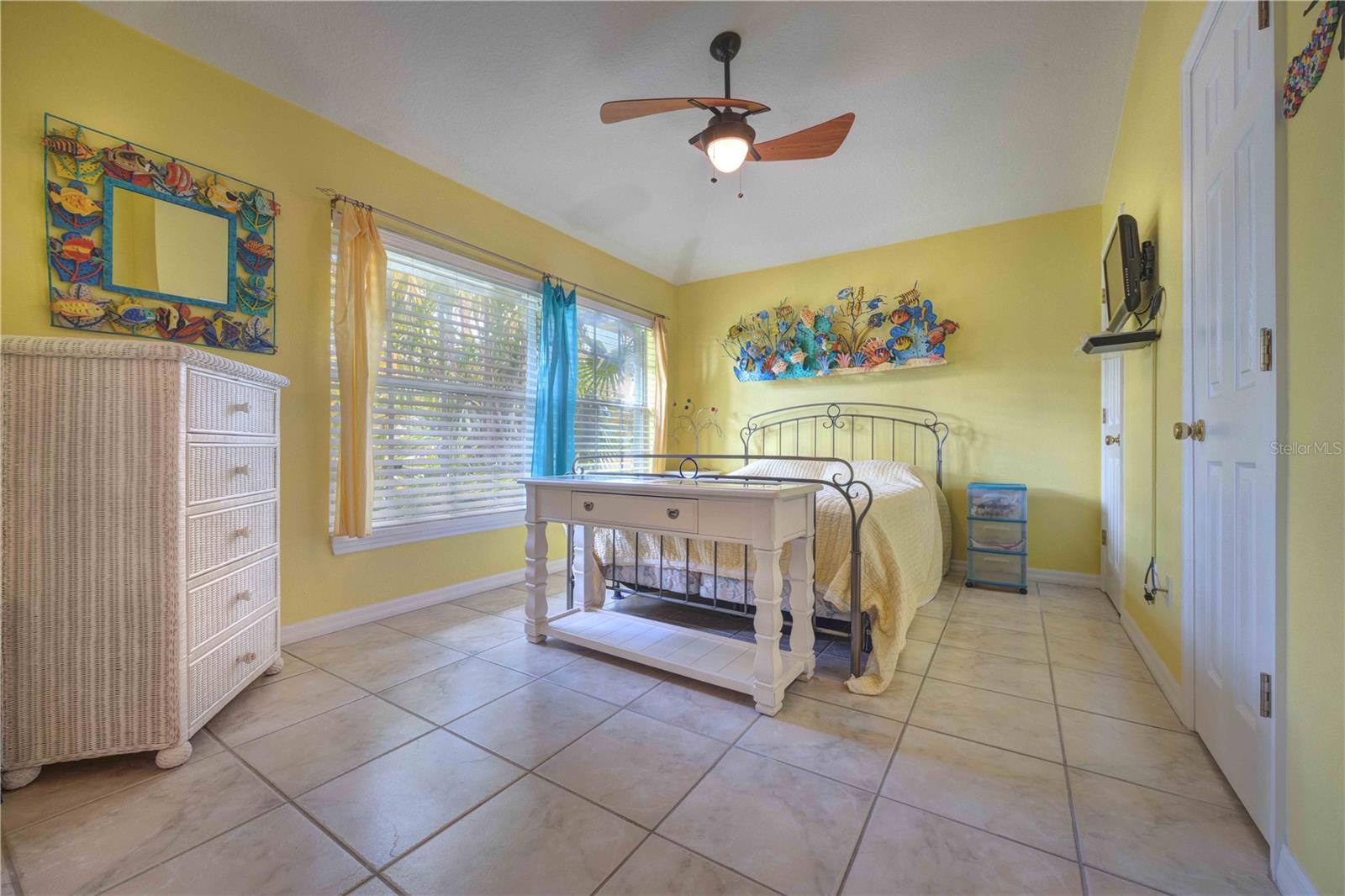 Image 33 of 51 For 1131 Lemonwood Avenue