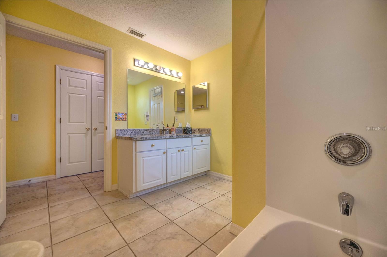 Image 37 of 51 For 1131 Lemonwood Avenue