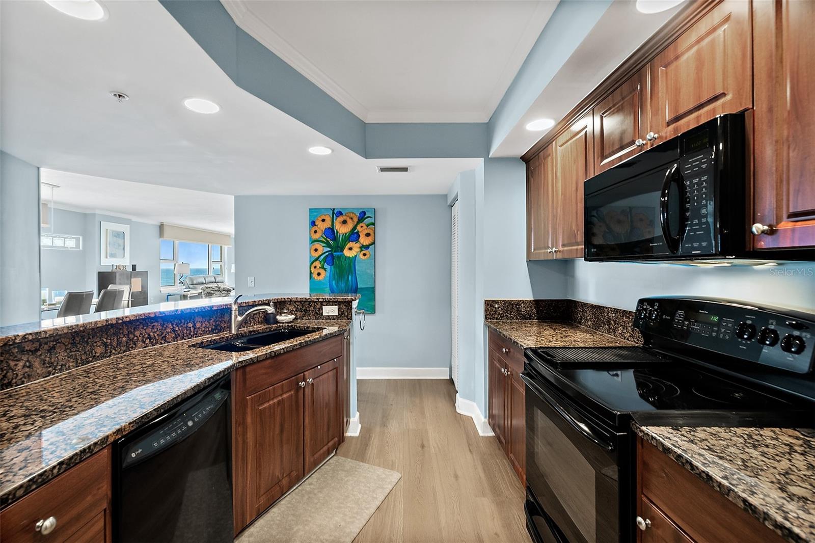 Image 17 of 65 For 3315 Atlantic Avenue 1605
