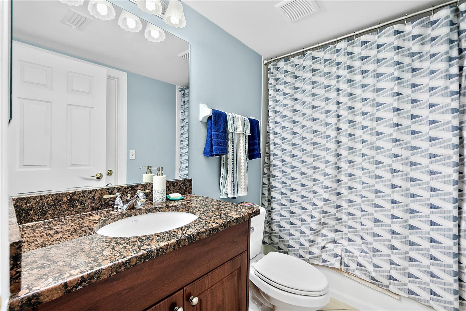Image 31 of 65 For 3315 Atlantic Avenue 1605