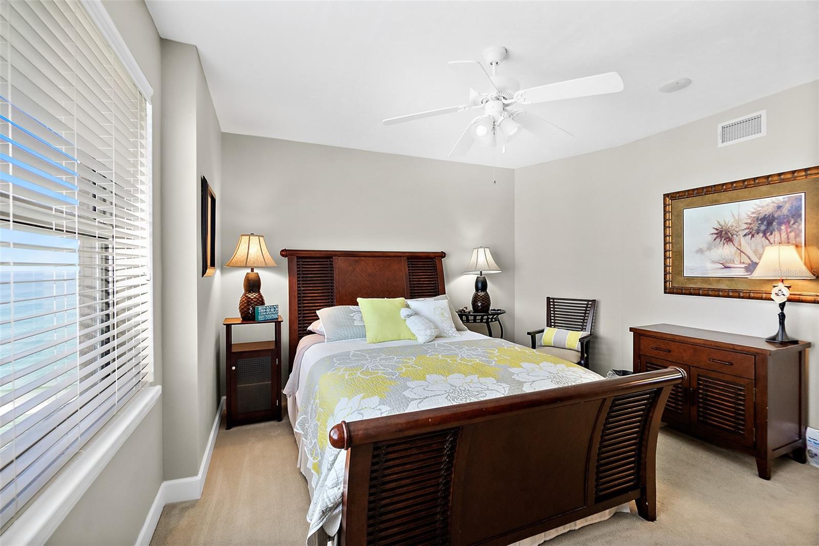 Image 32 of 65 For 3315 Atlantic Avenue 1605