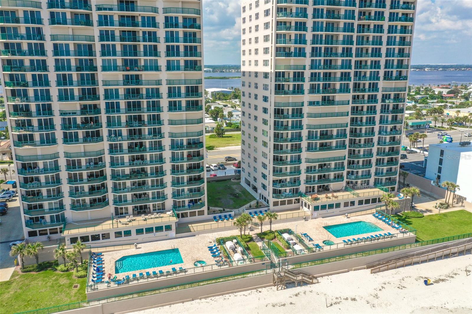 Image 41 of 65 For 3315 Atlantic Avenue 1605