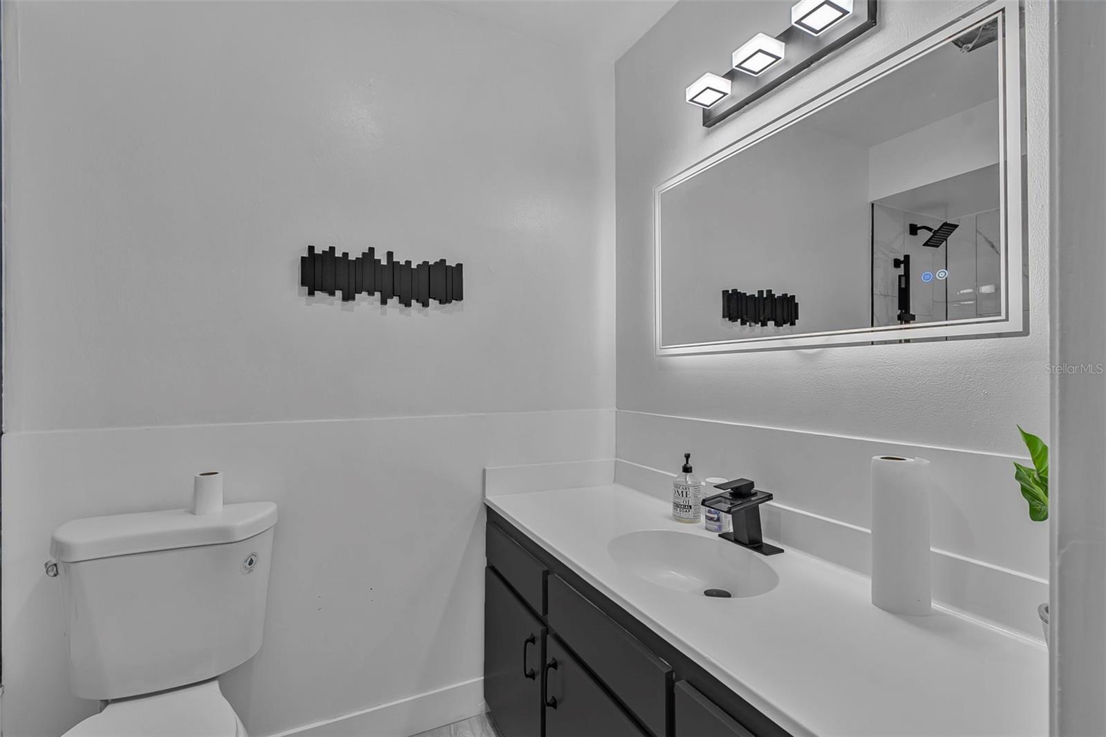 Image 12 of 37 For 1214 Flomich Street