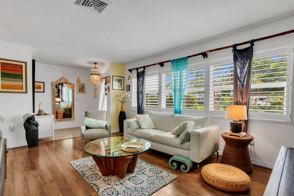 Image 3 of 20 For 6012 1st Avenue W