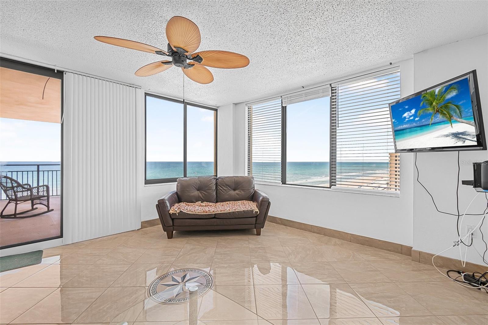 Image 21 of 47 For 3051 Atlantic Avenue 1003