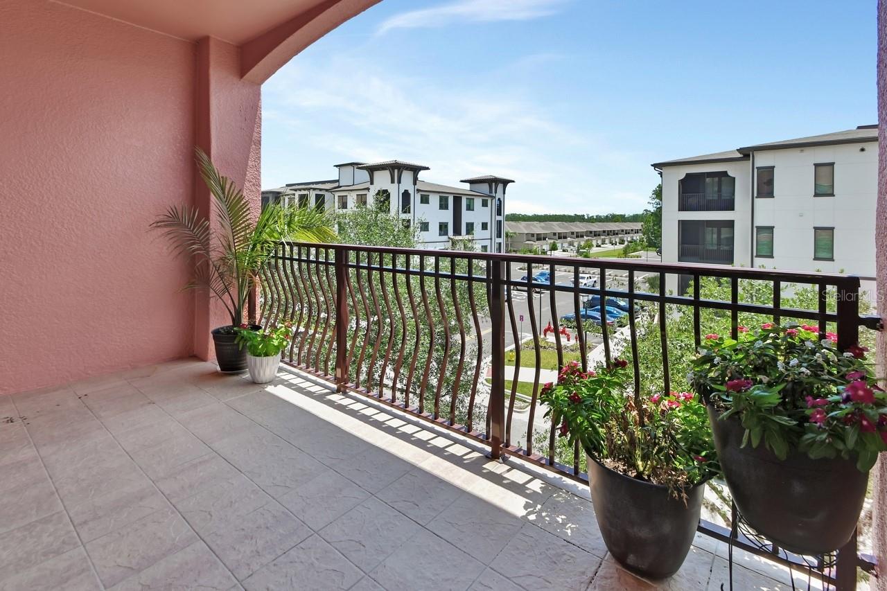 Image 44 of 51 For 424 Luna Bella Lane 330