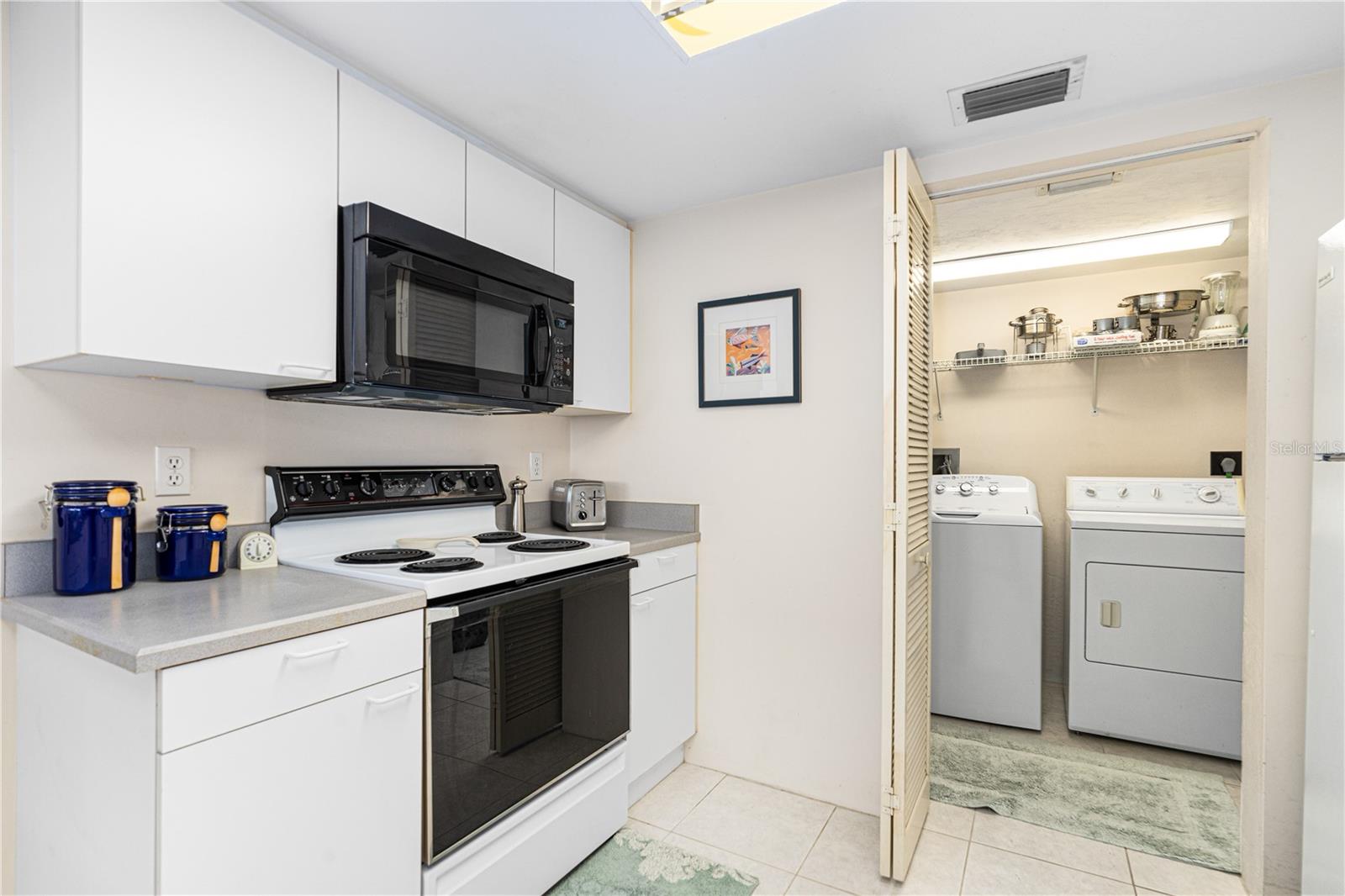 Image 43 of 59 For 2545 Atlantic Avenue 102
