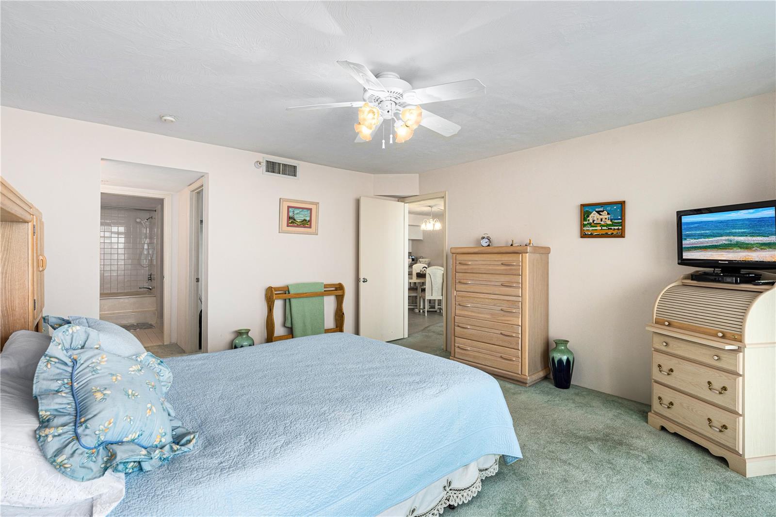 Image 49 of 59 For 2545 Atlantic Avenue 102