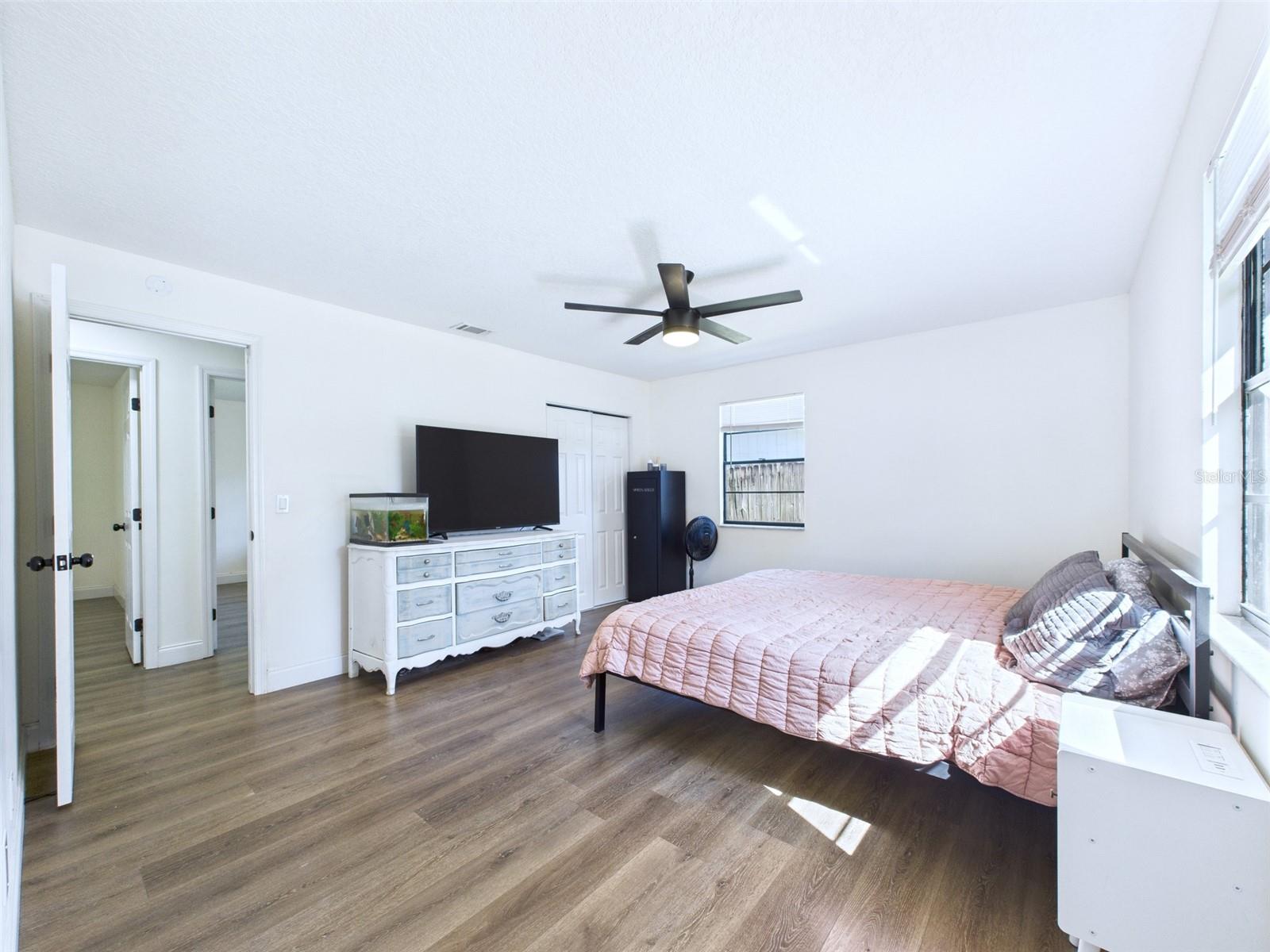 Image 13 of 22 For 2526 Victory Palm Drive