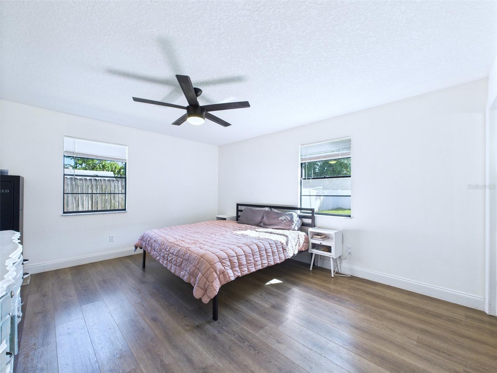 Image 14 of 22 For 2526 Victory Palm Drive