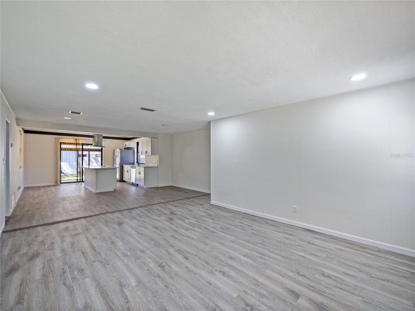 Image 8 of 21 For 614 Johnson Drive