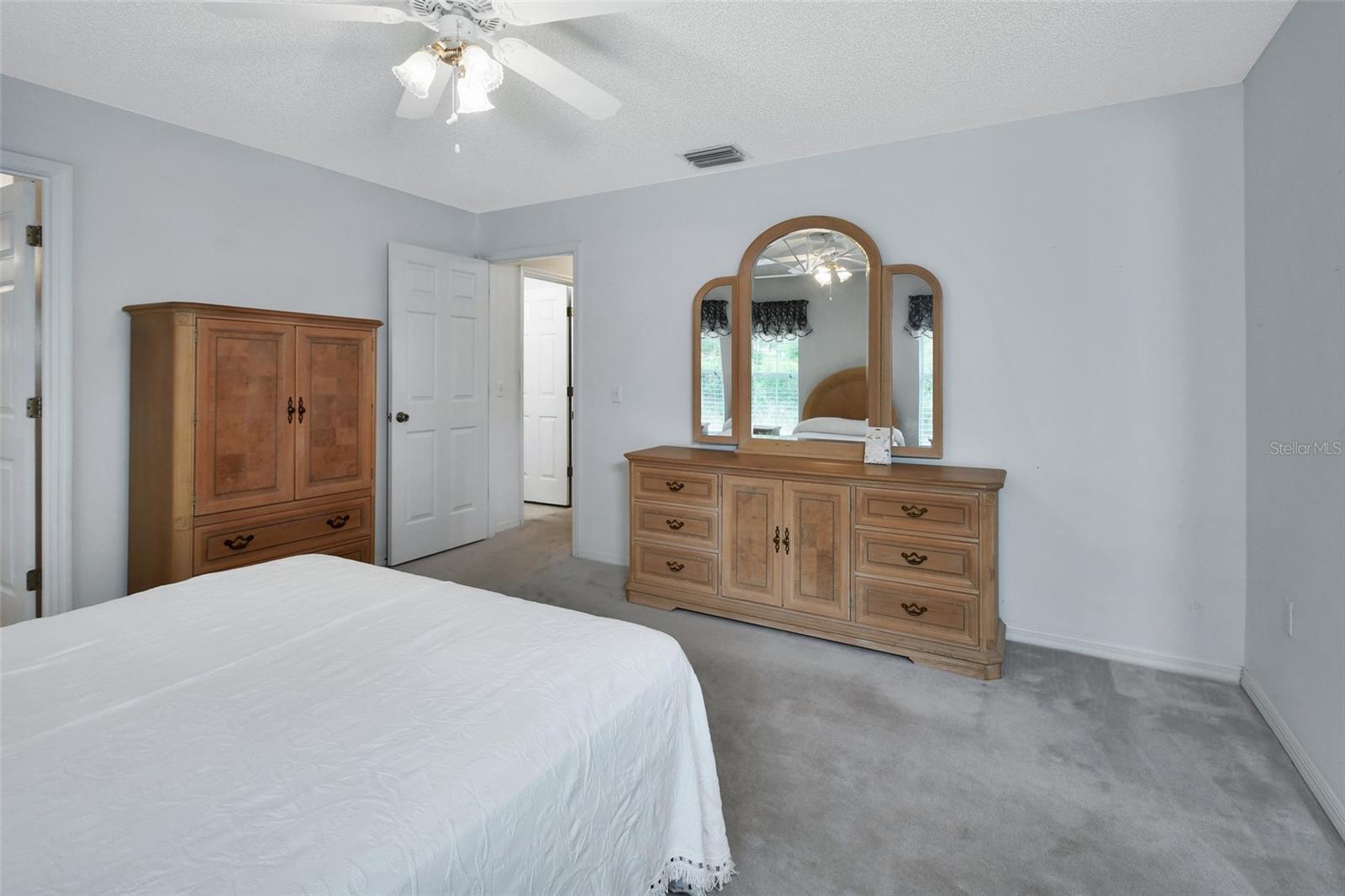 Image 21 of 51 For 25305 Mardon Circle