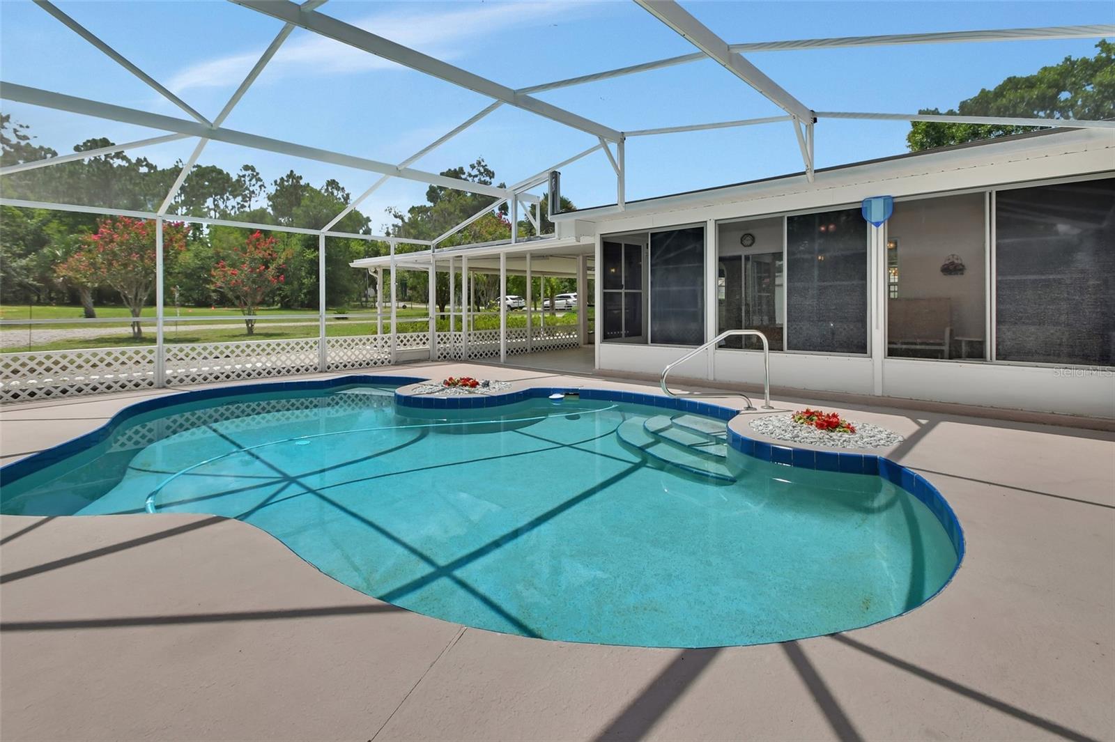Image 36 of 51 For 25305 Mardon Circle