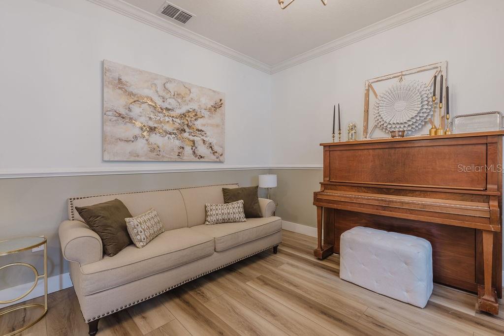 Image 6 of 55 For 565 Morgan Wood Drive