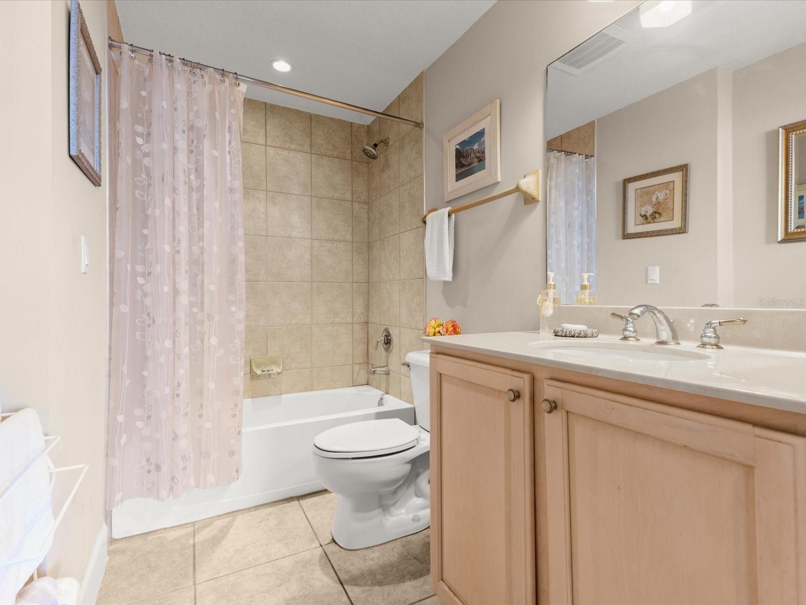 Image 23 of 57 For 2403 Atlantic Avenue 410