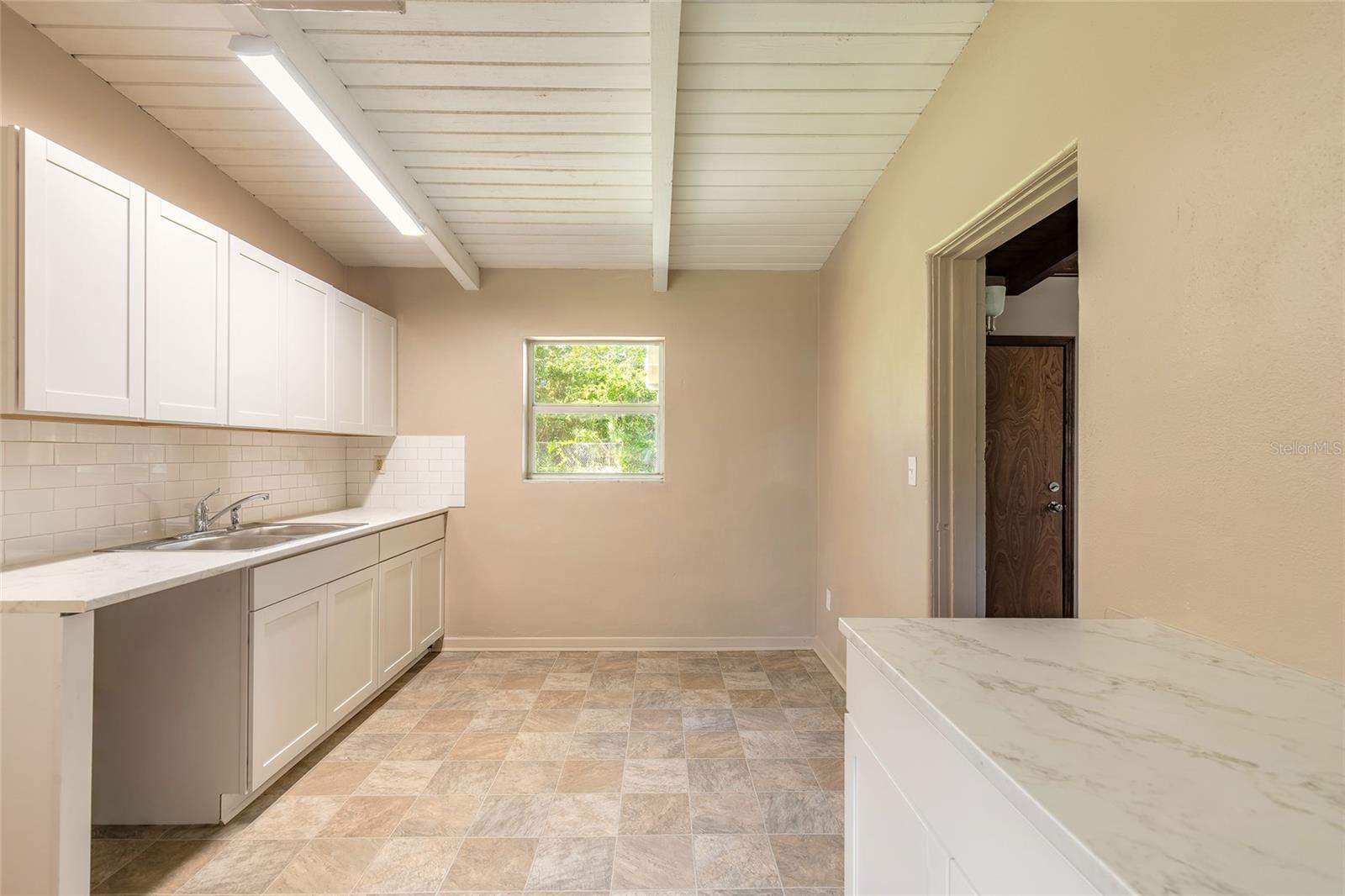 Image 7 of 17 For 442 Dorothy Avenue