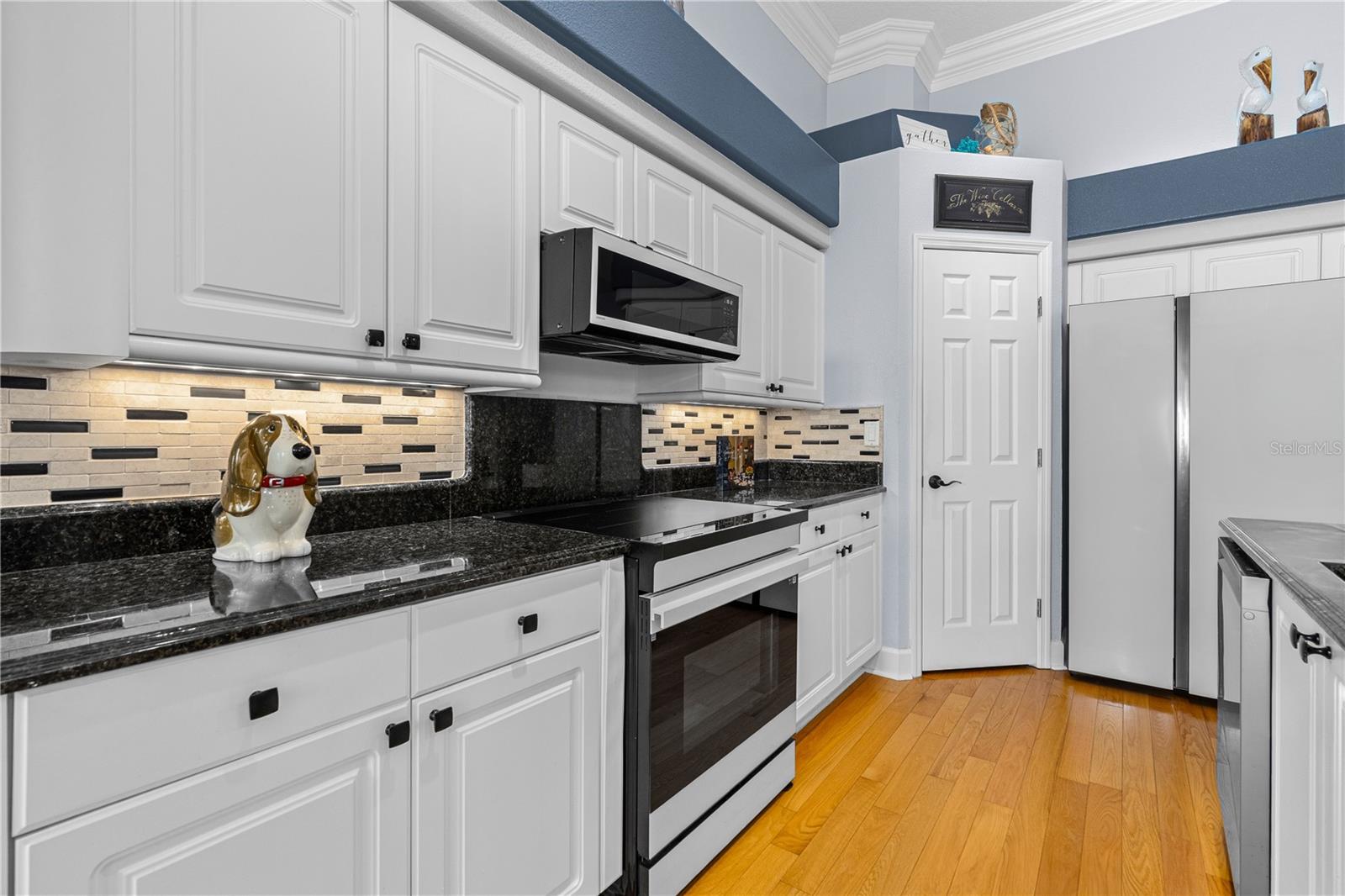 Image 11 of 52 For 801 Arbor Glen Court