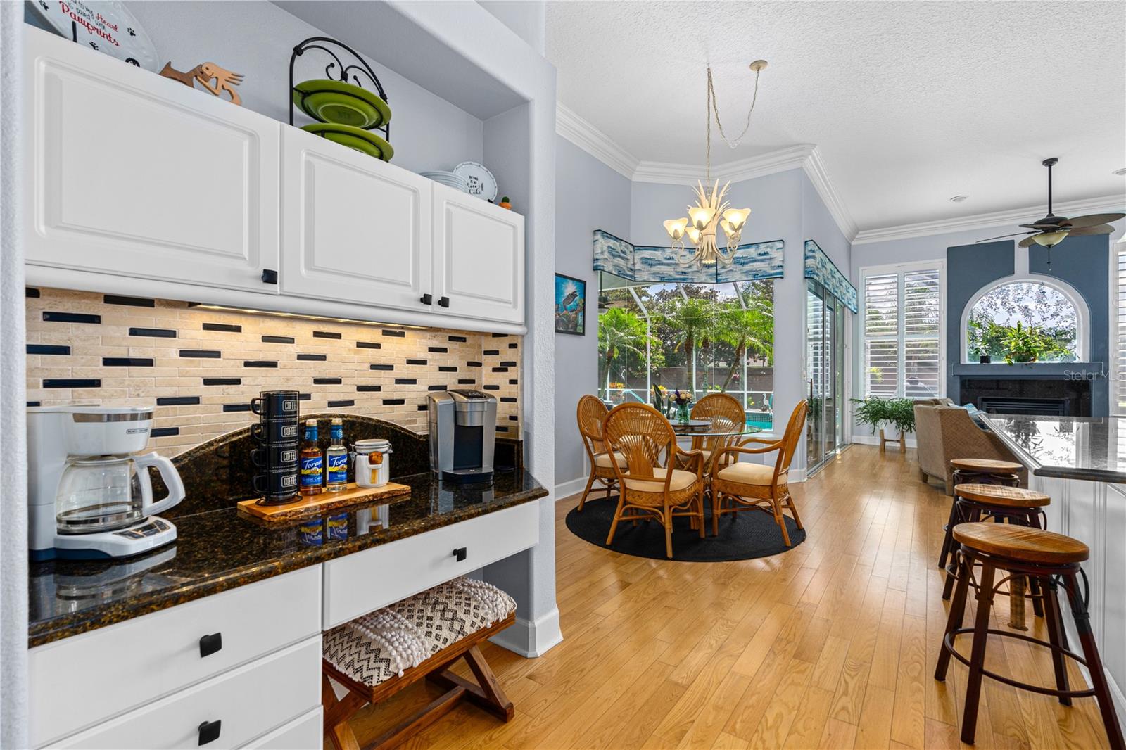 Image 13 of 52 For 801 Arbor Glen Court
