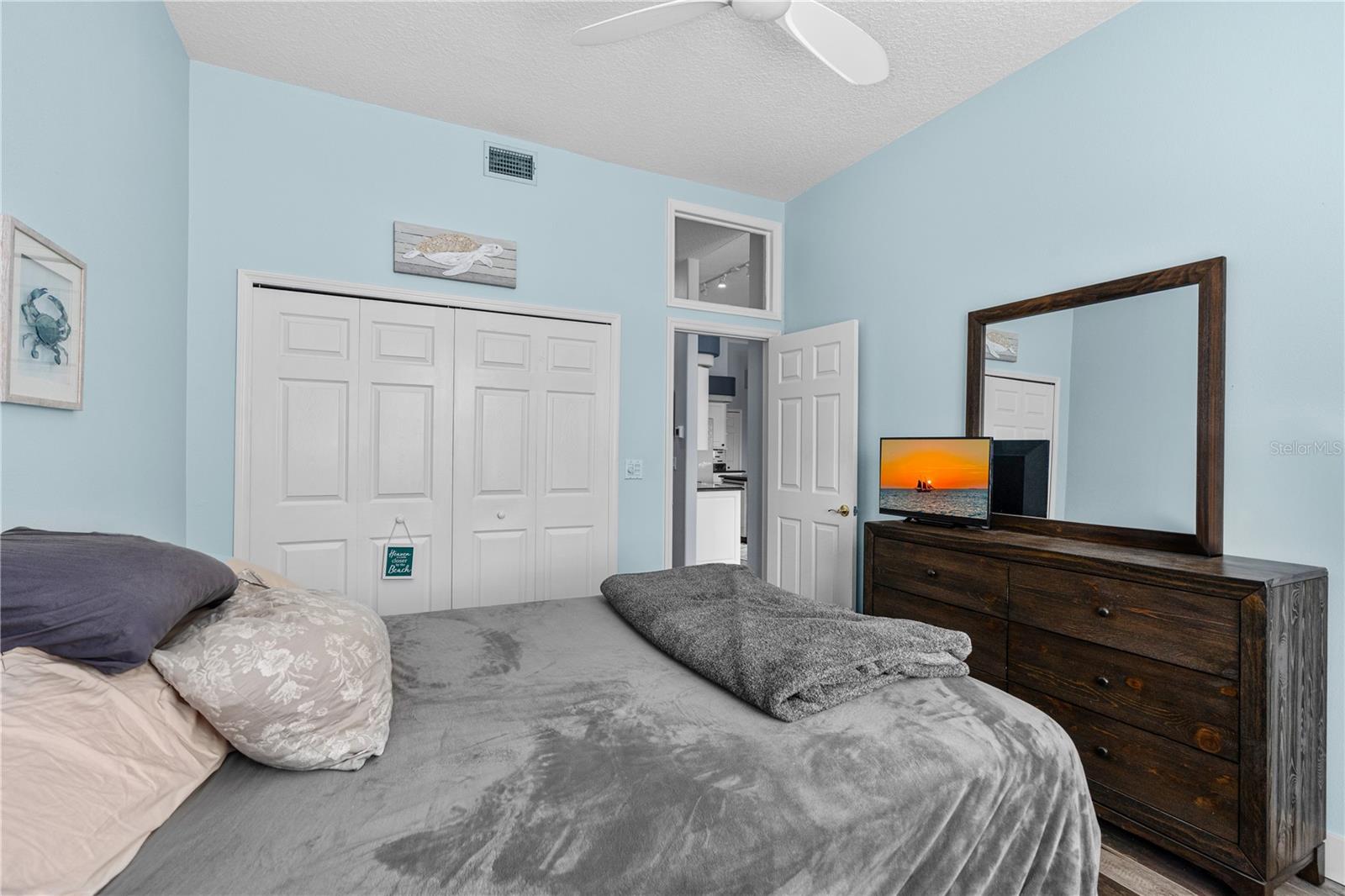 Image 32 of 52 For 801 Arbor Glen Court