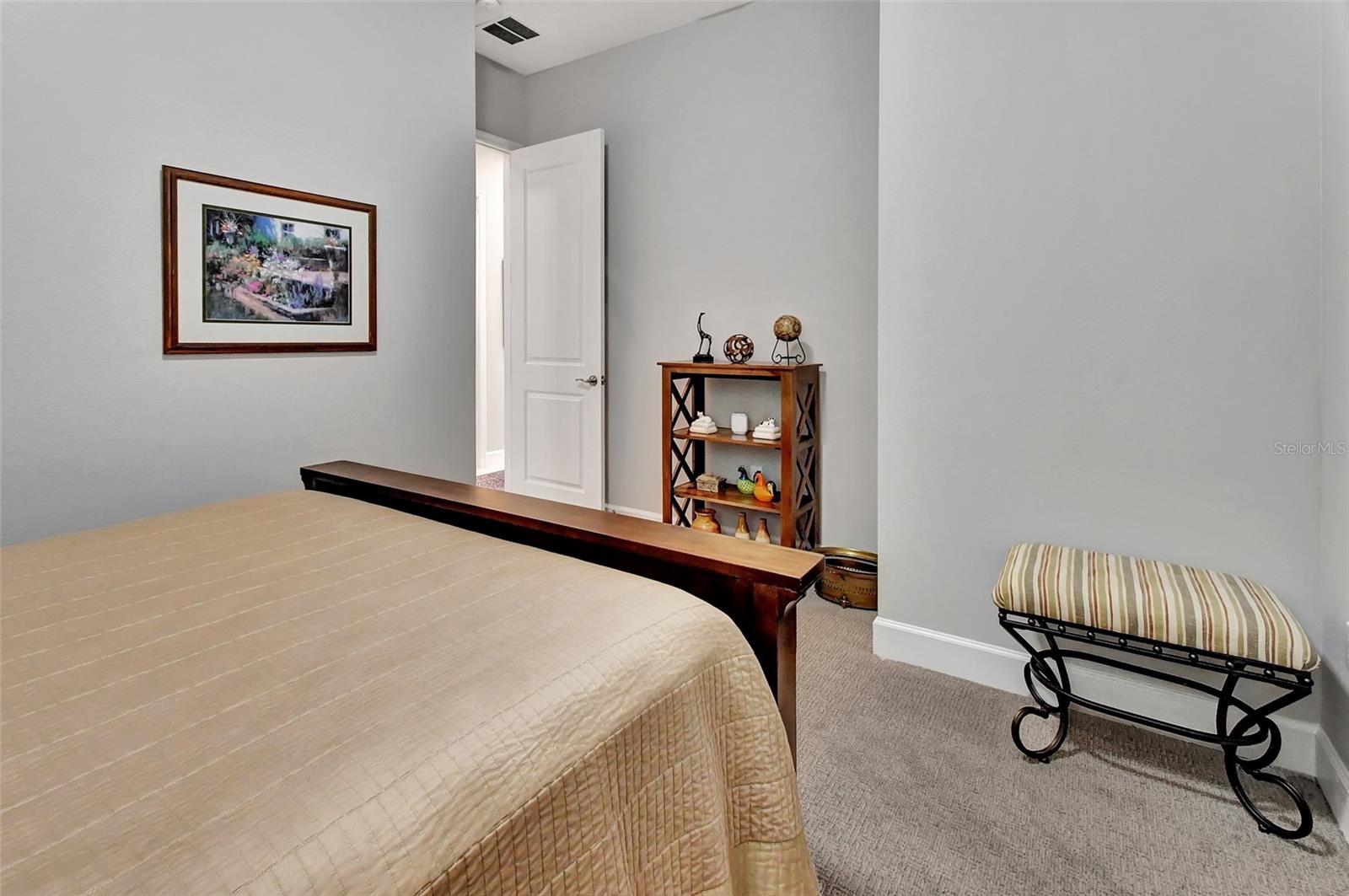 Image 24 of 43 For 843 Liliana Drive