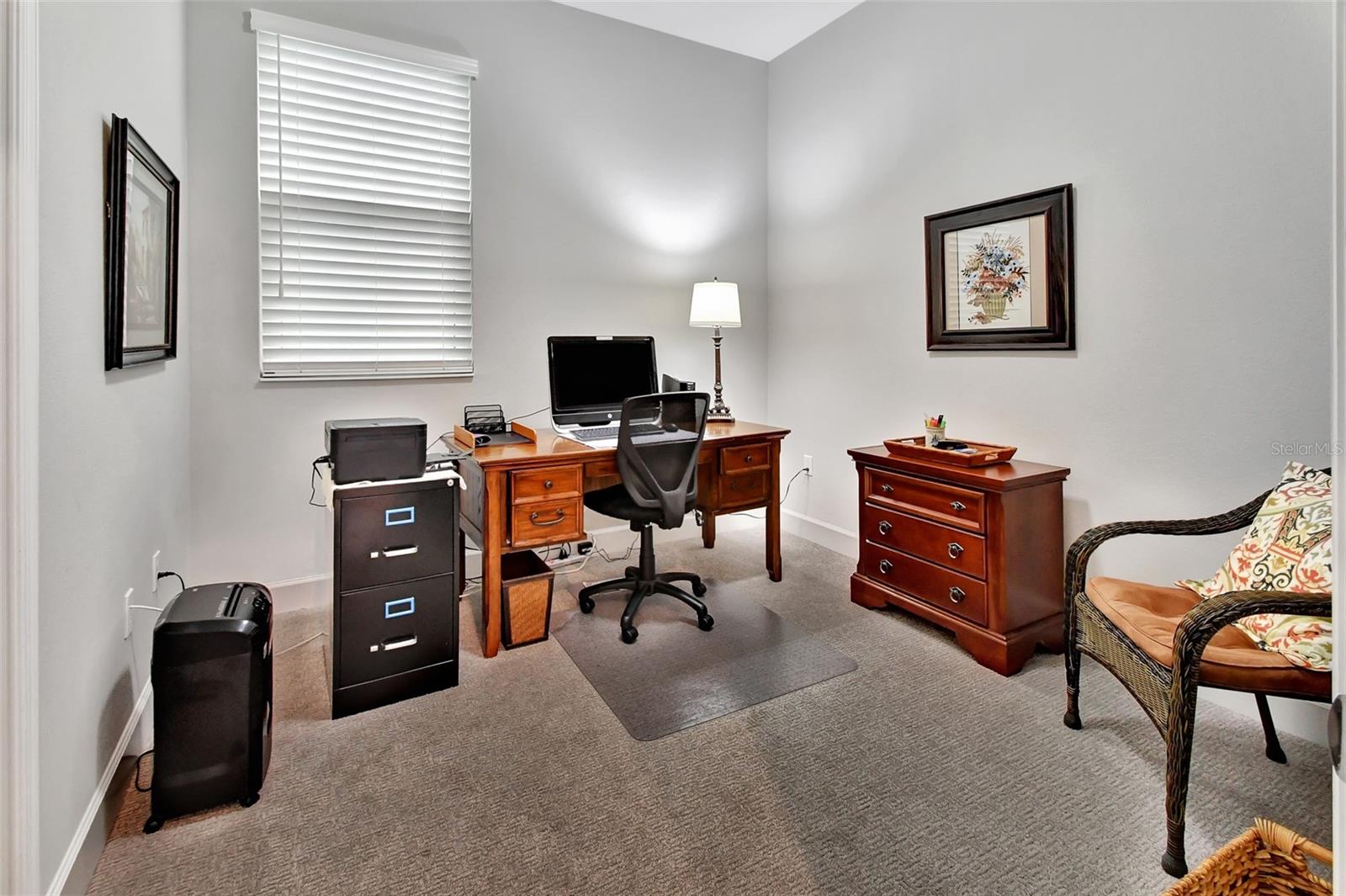 Image 26 of 43 For 843 Liliana Drive