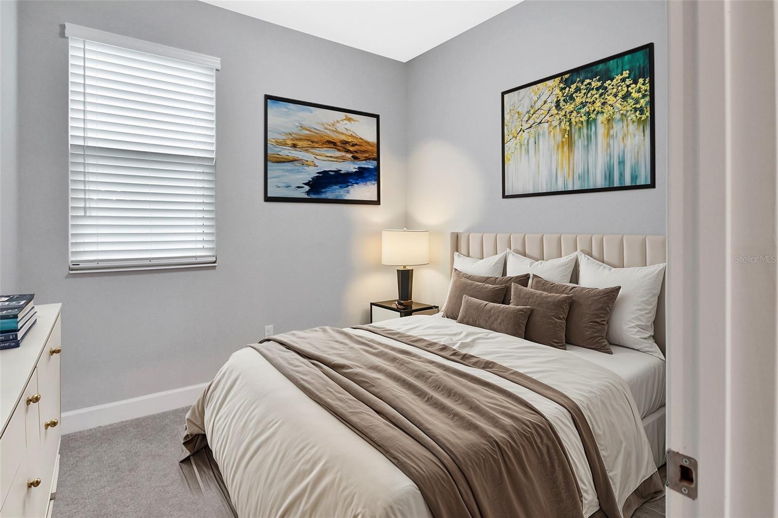 Image 28 of 43 For 843 Liliana Drive