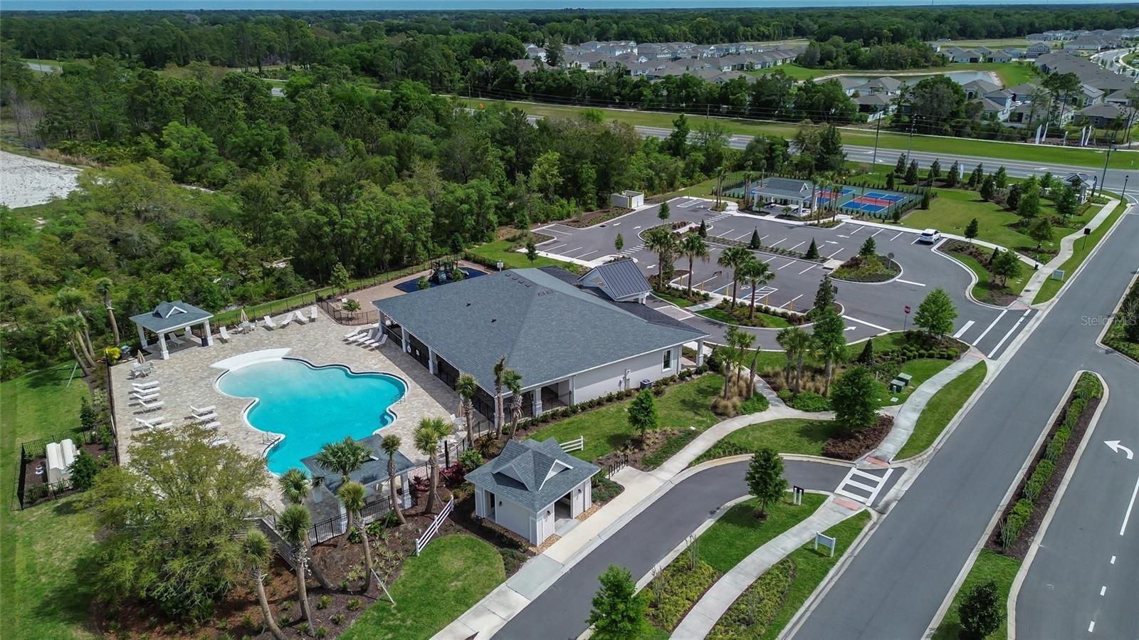 Image 35 of 43 For 843 Liliana Drive