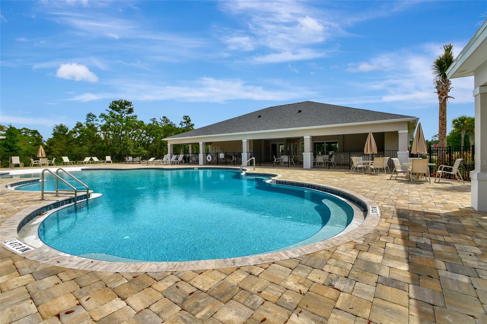 Image 37 of 43 For 843 Liliana Drive