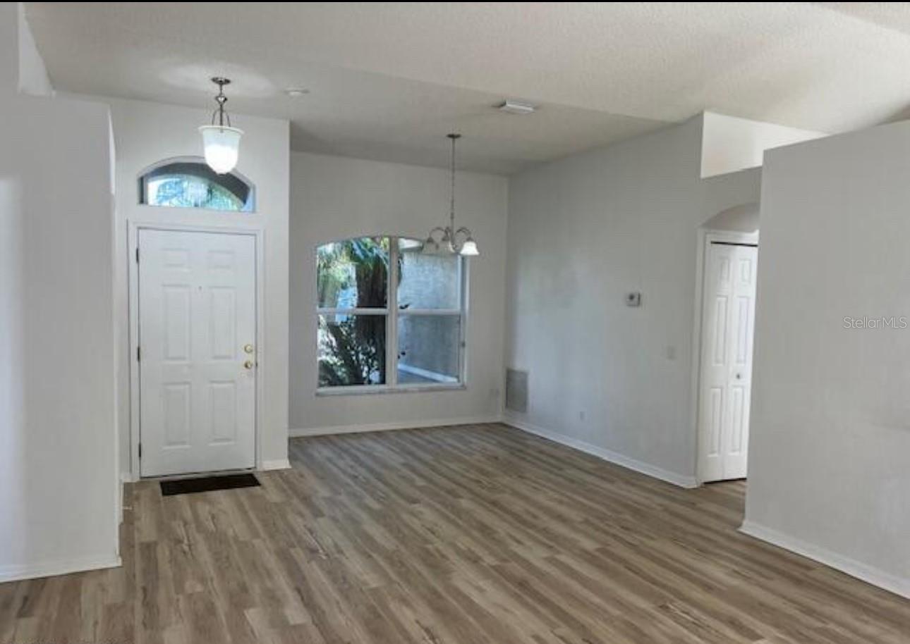 Image 3 of 10 For 1693 Arash Circle