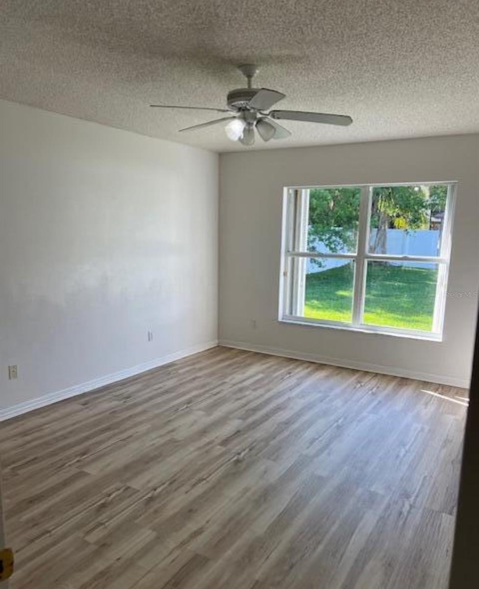 Image 8 of 10 For 1693 Arash Circle