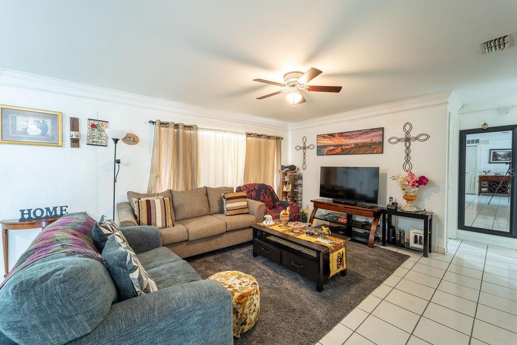 Image 6 of 33 For 942 Wilmington Drive