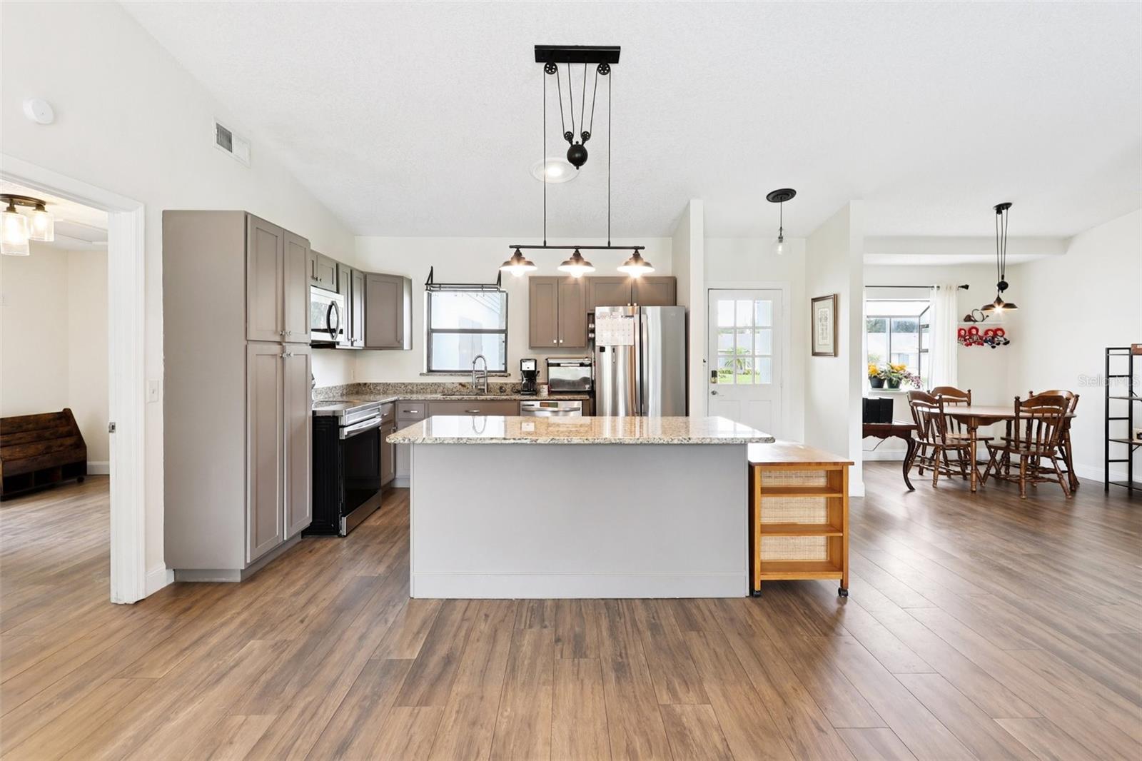 Image 15 of 44 For 2531 Ludlow Street